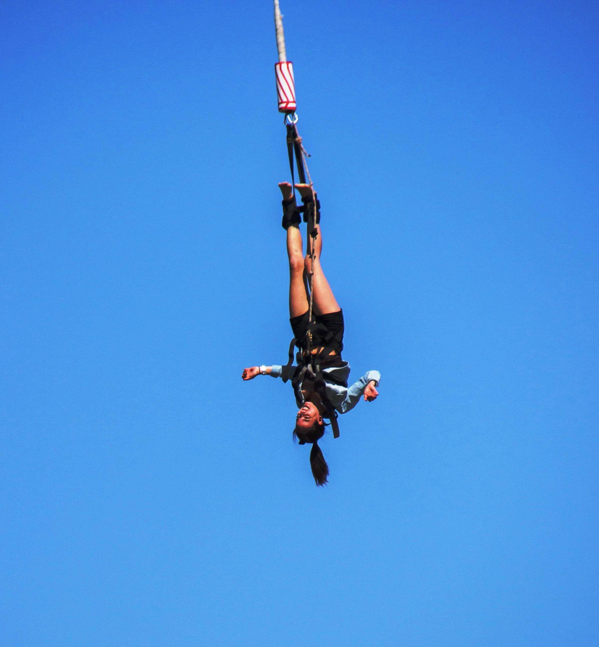 Bungee Jumping auf der Insel Pag