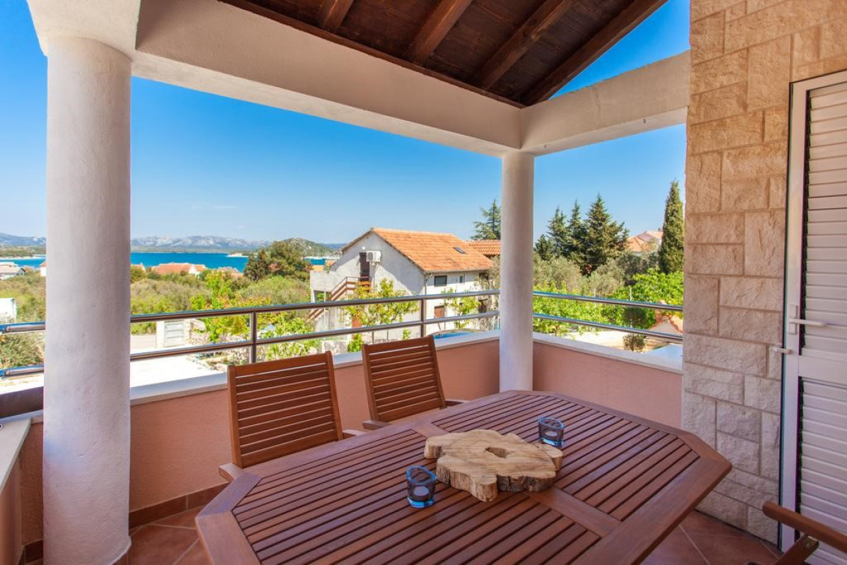 Villa Cherry