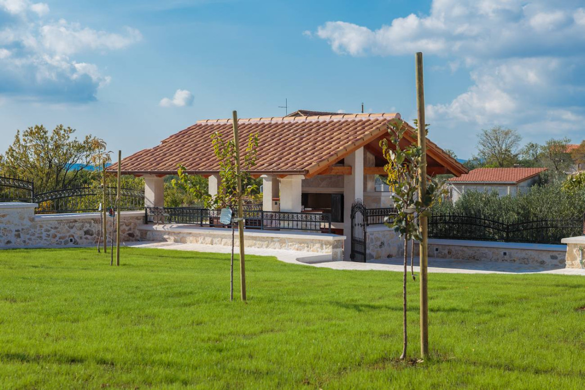 Villa Ivanovi Dvori