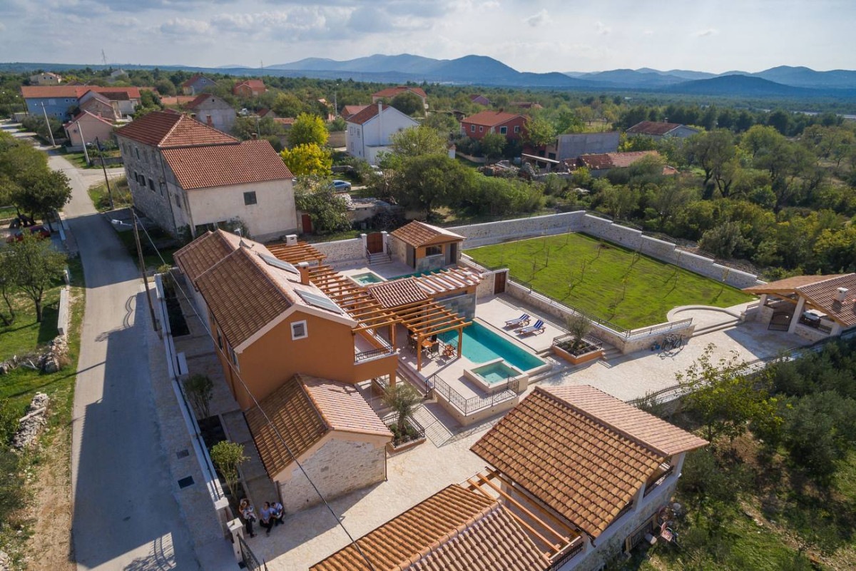 Villa Ivanovi Dvori