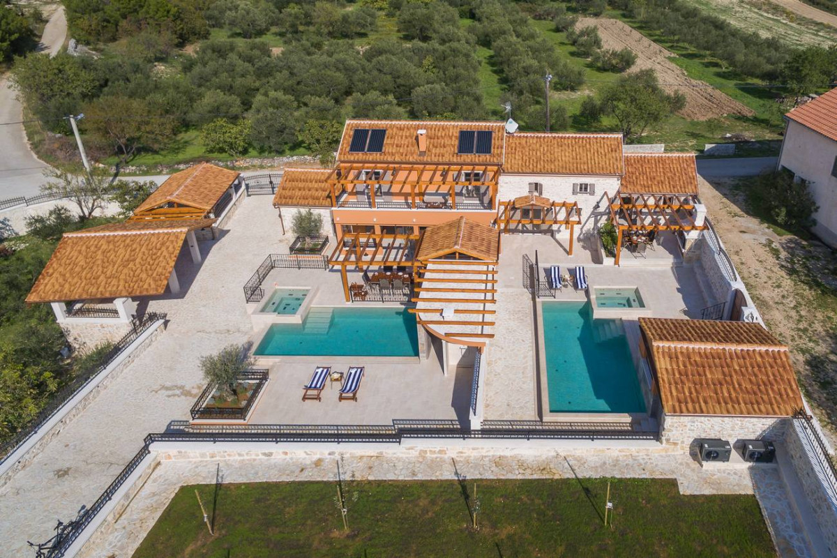 Villa Josipovi Dvori