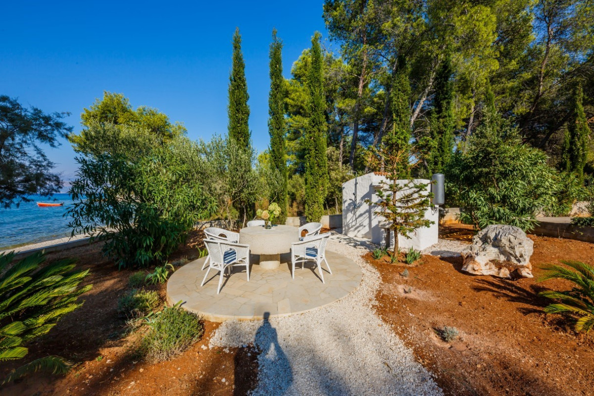Villa Fisherman House