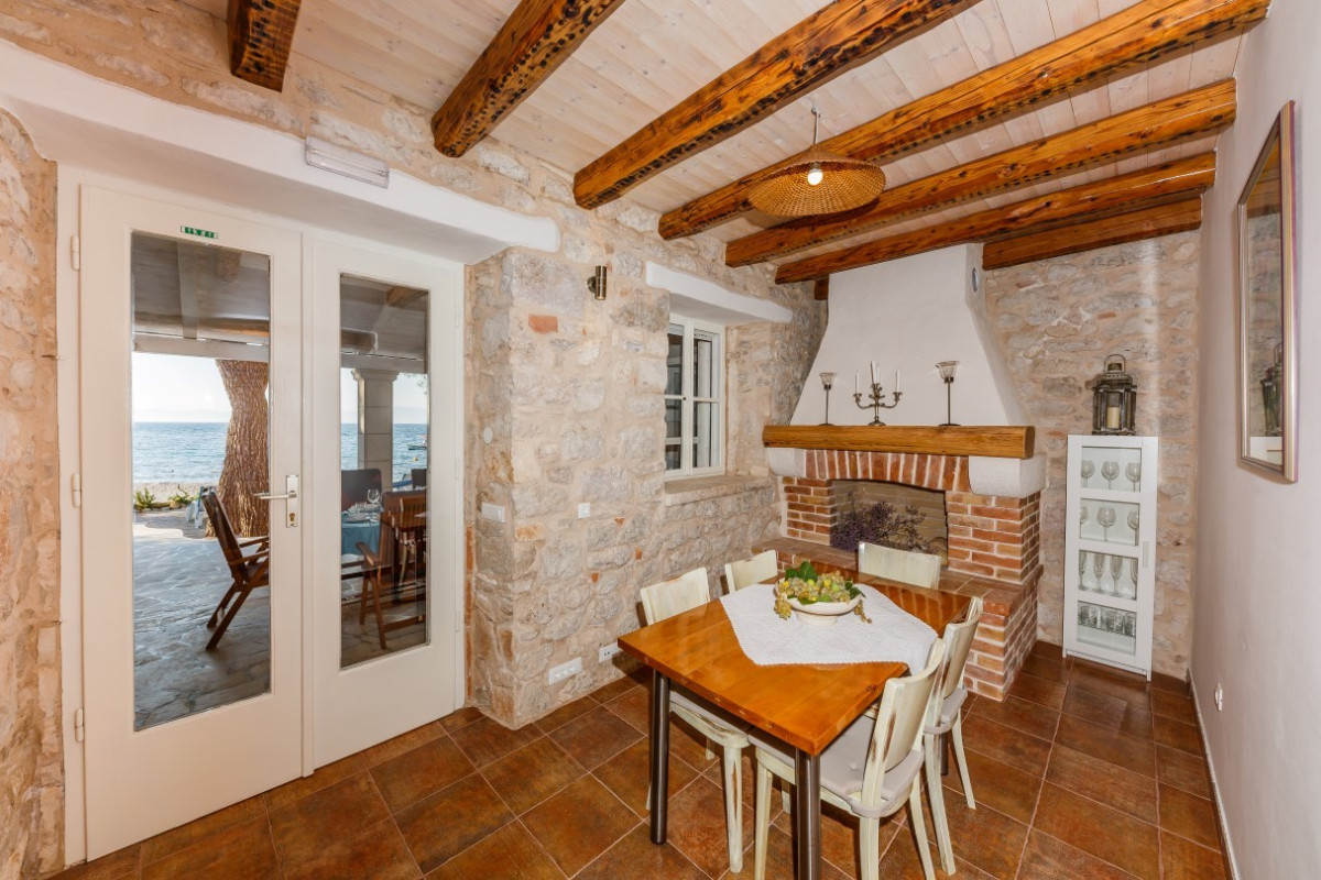 Villa Fisherman House