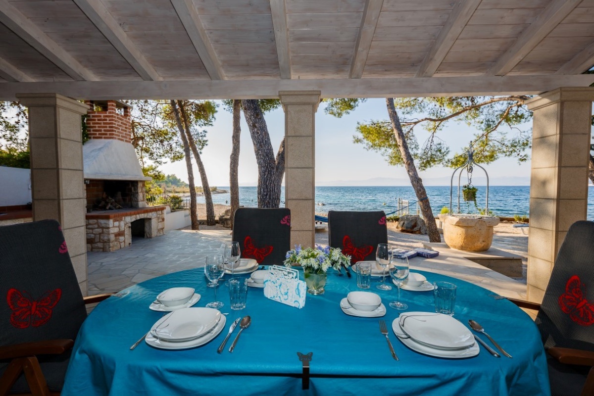 Villa Fisherman House