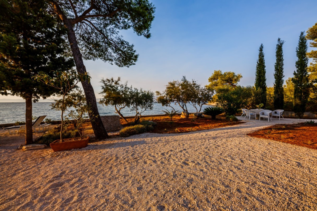 Villa Fisherman House