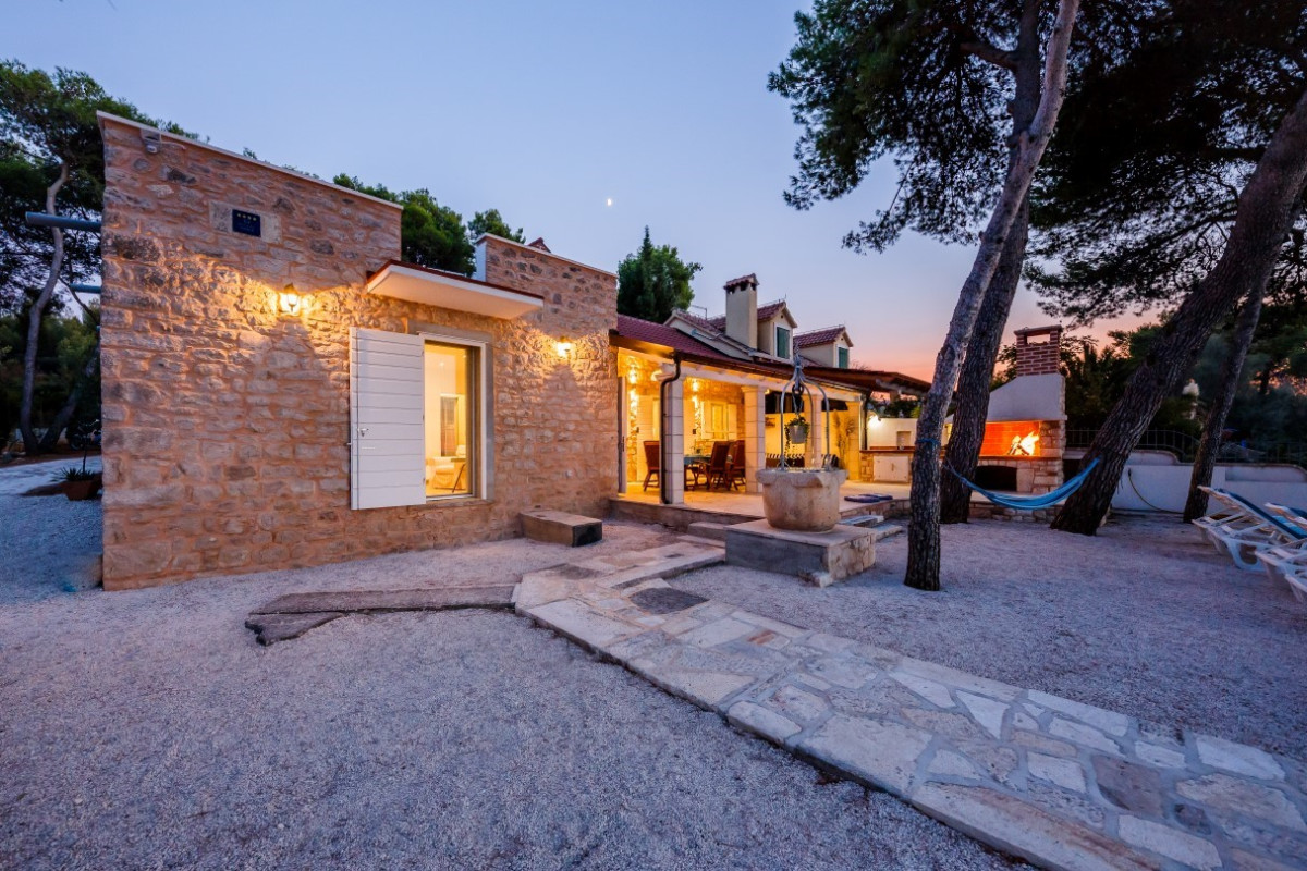 Villa Fisherman House