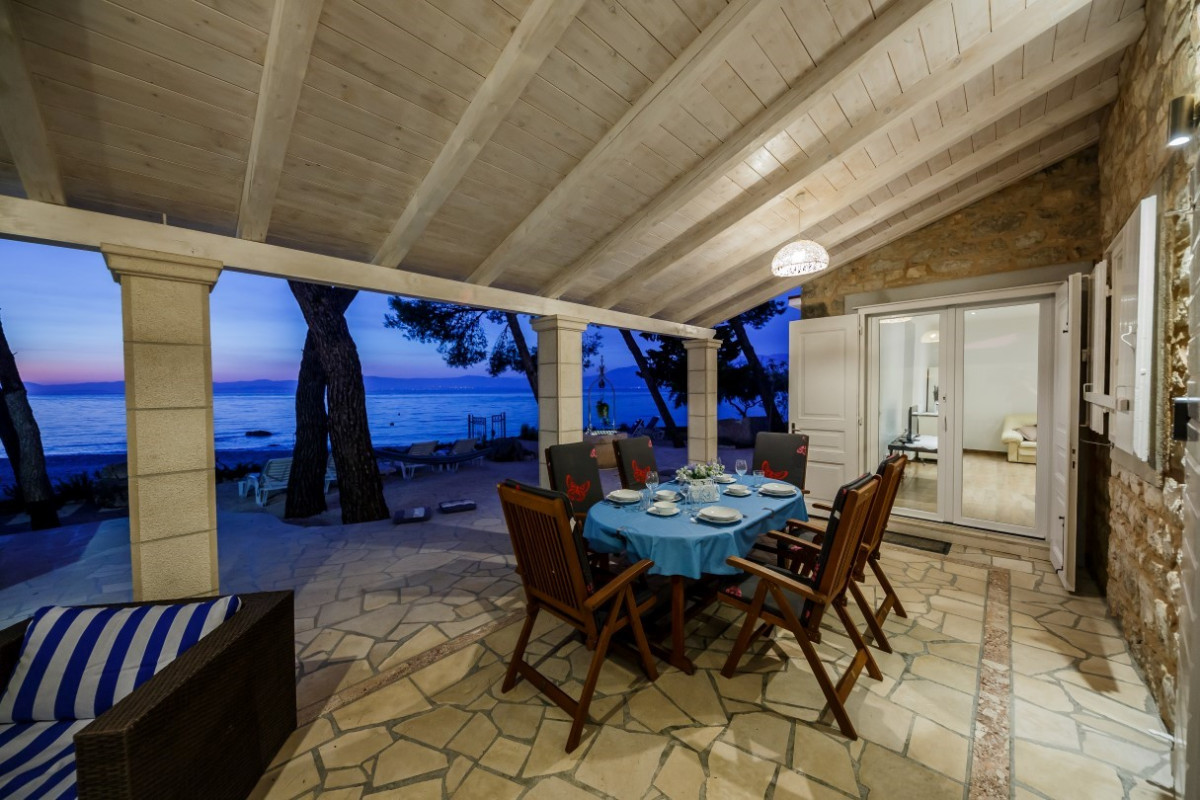 Villa Fisherman House