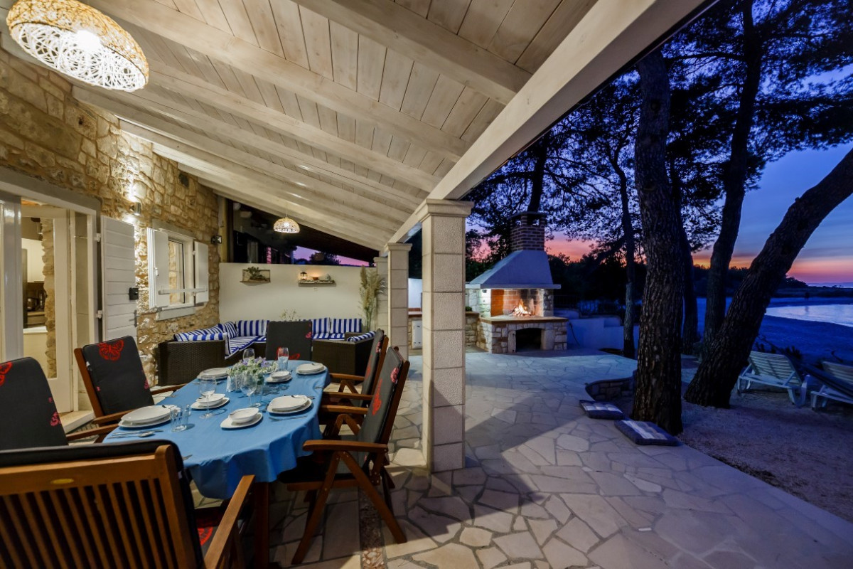 Villa Fisherman House