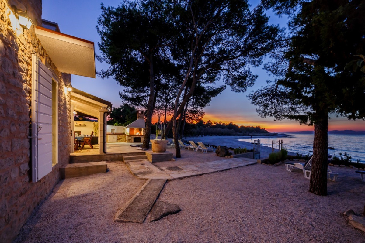 Villa Fisherman House