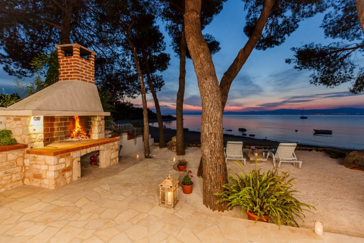 Villa Fisherman House