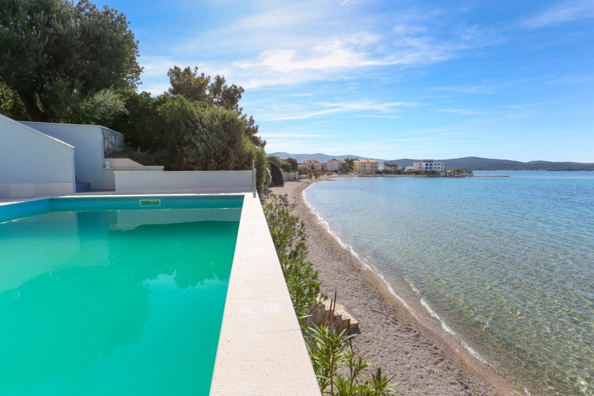 Villa Exotica