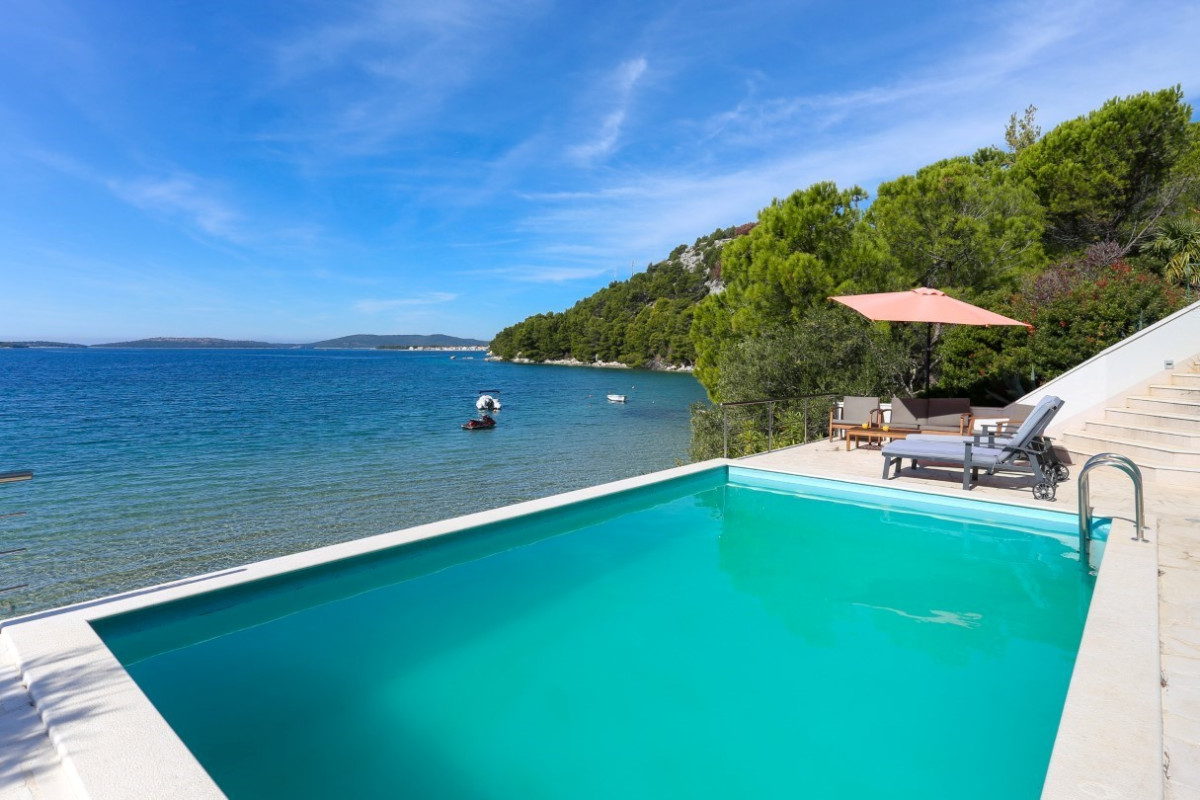 Villa Exotica