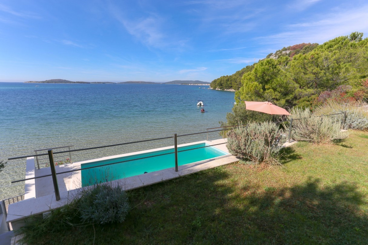 Villa Exotica