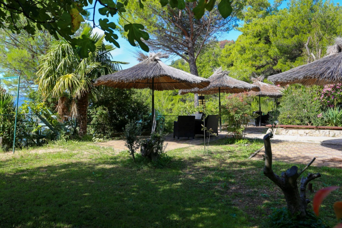 Villa Exotica