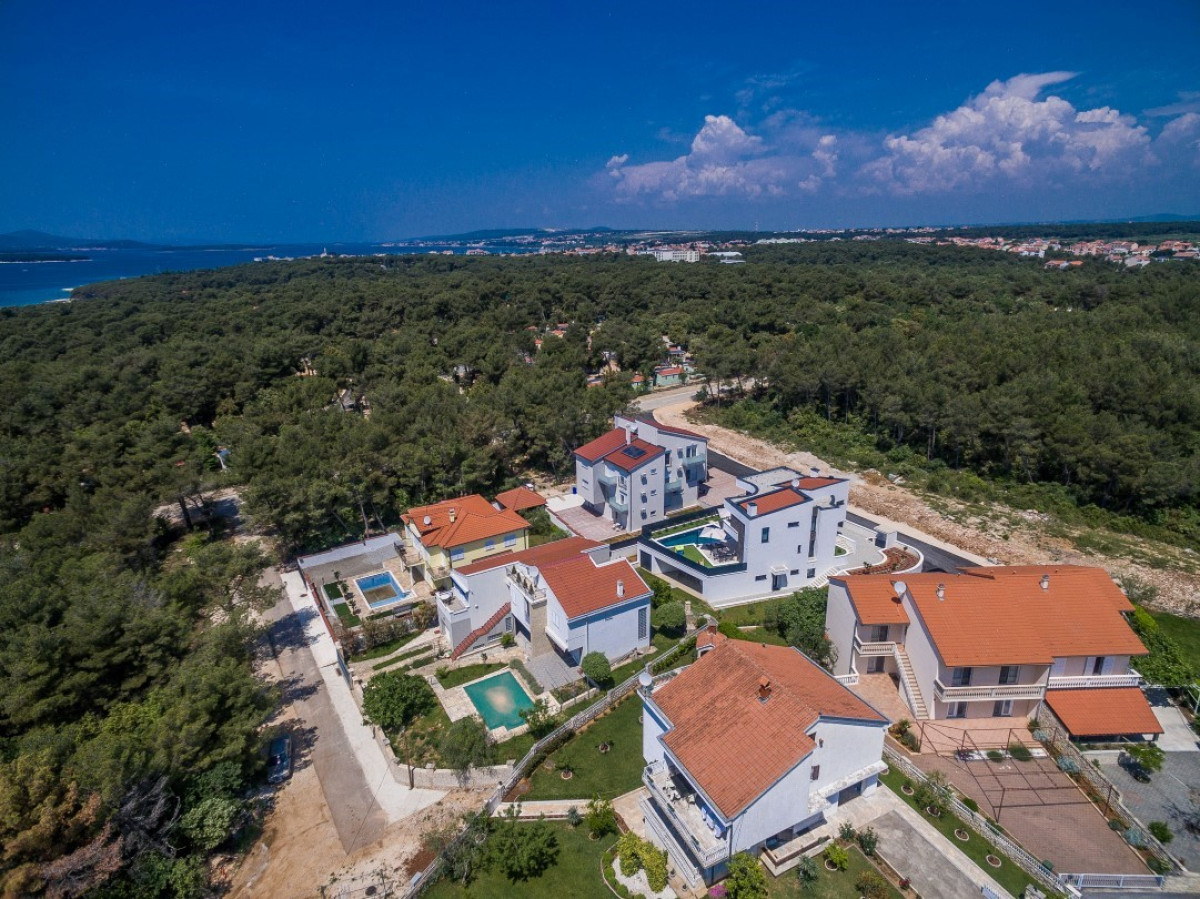 Villa Blue Diamond