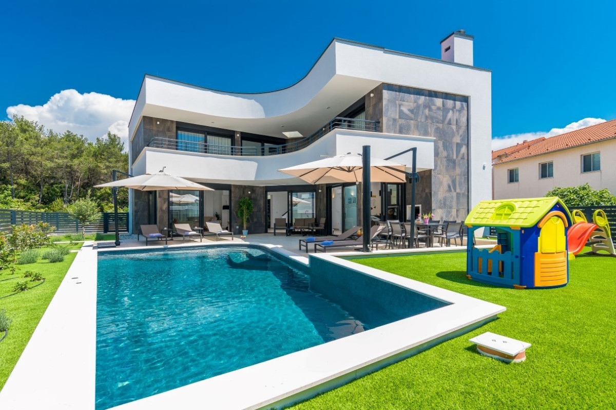 Villa Blue Diamond