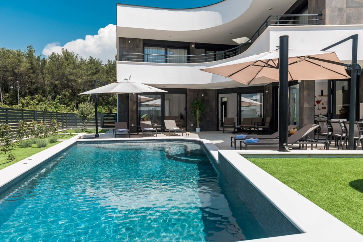 Villa Blue Diamond