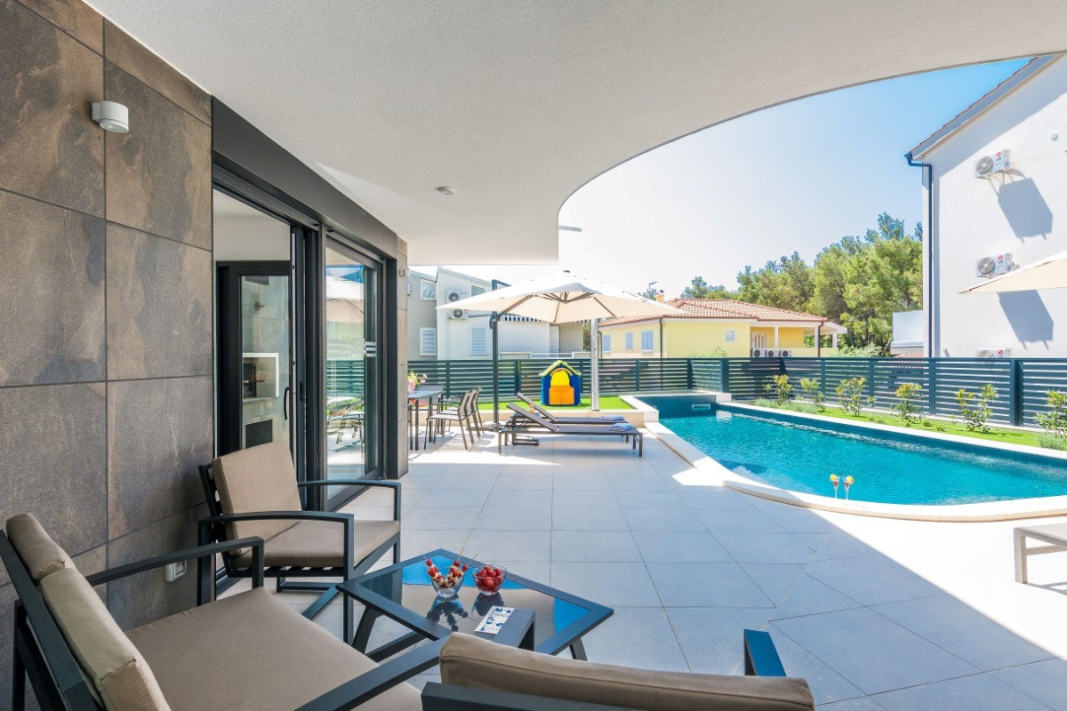 Villa Blue Diamond