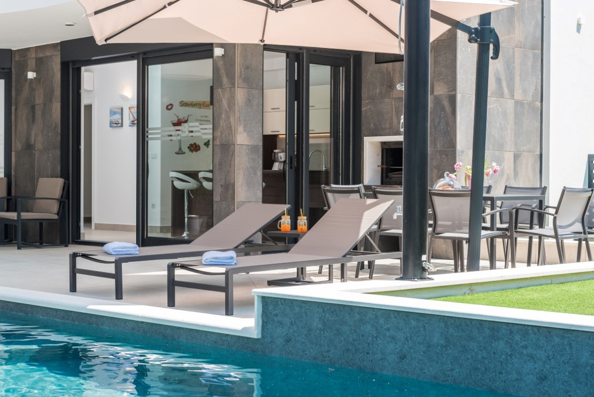 Villa Blue Diamond