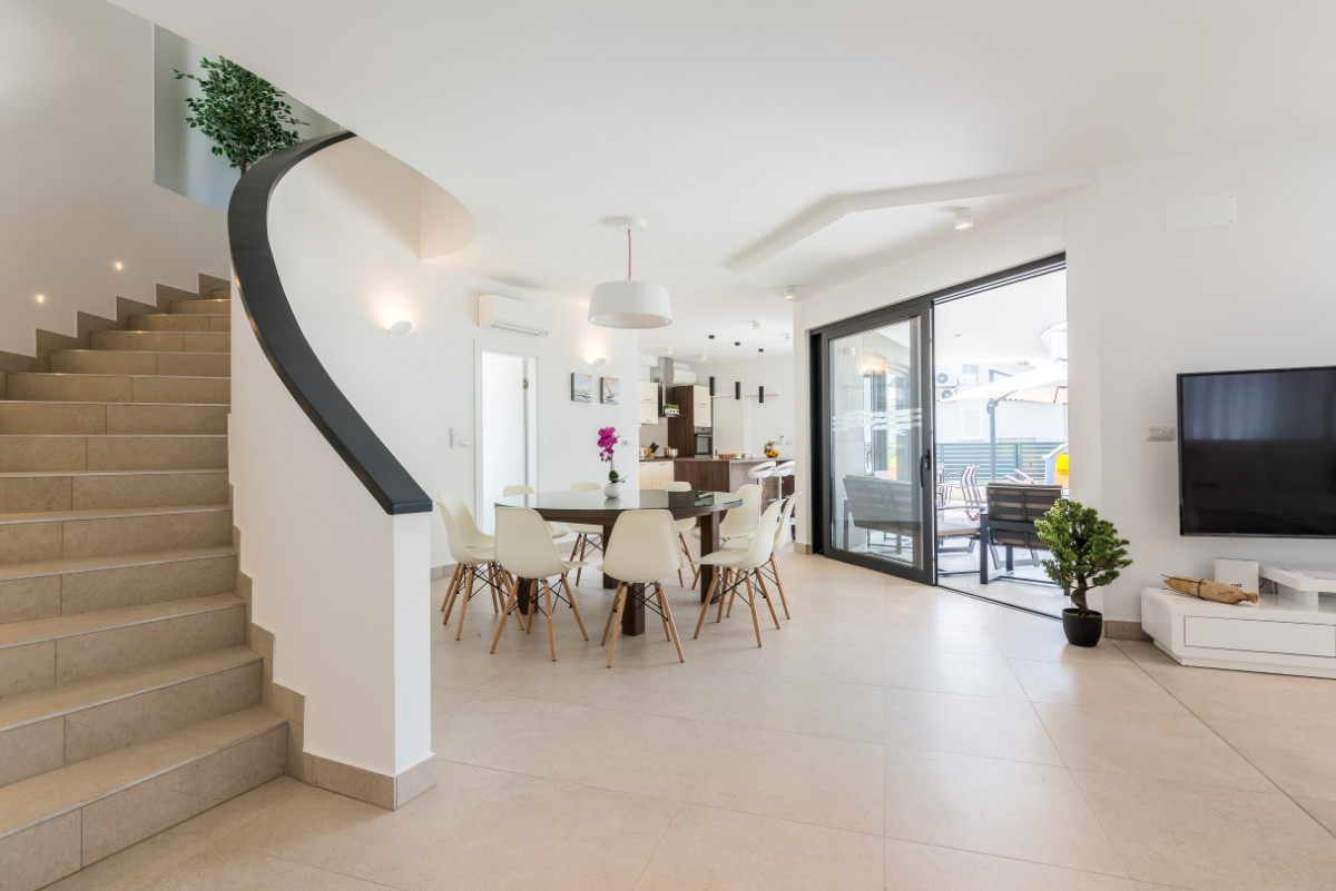 Villa Blue Diamond