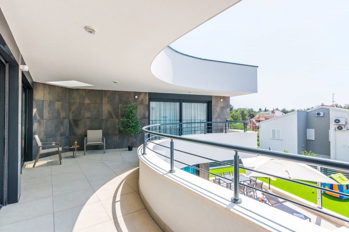 Villa Blue Diamond