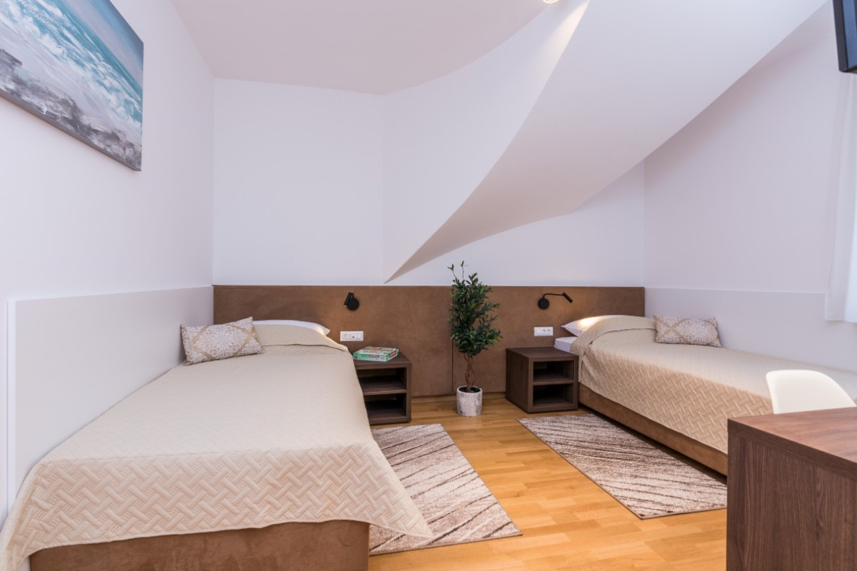 Villa Blue Diamond