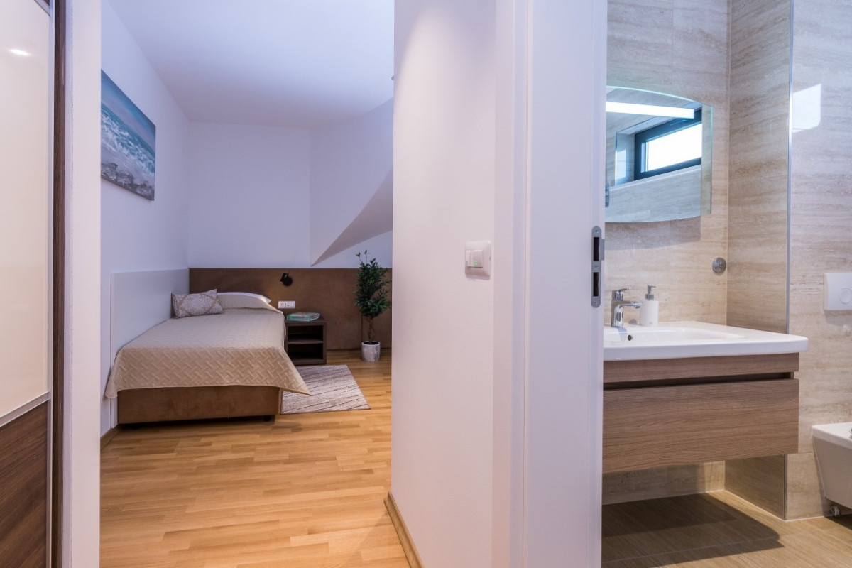 Villa Blue Diamond