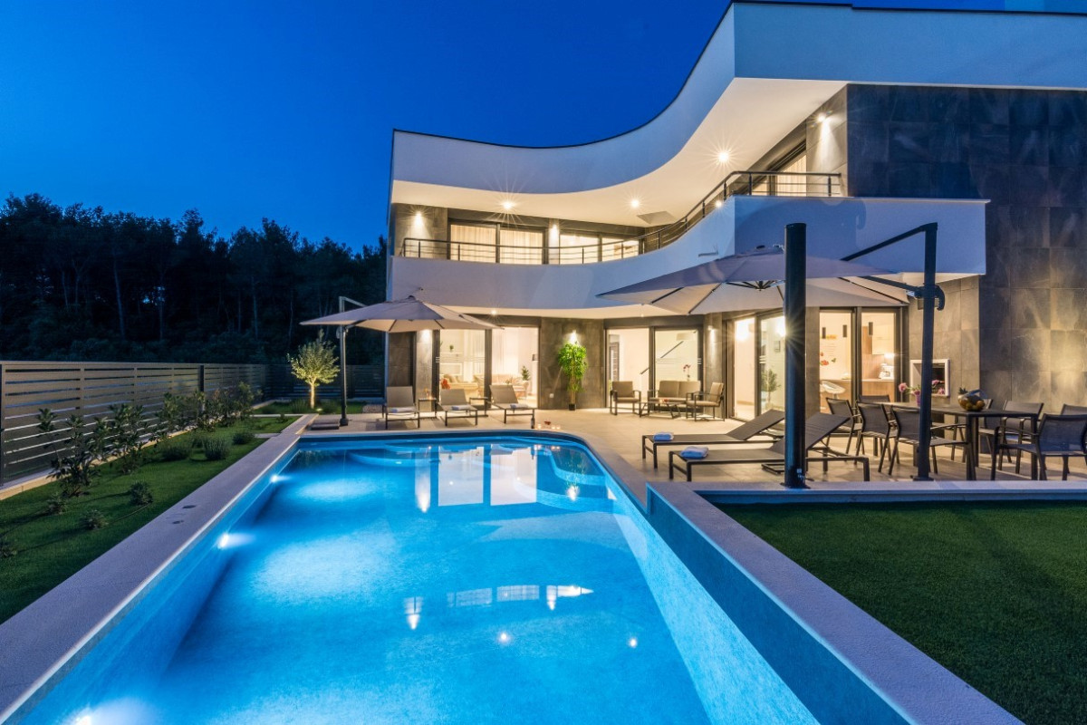 Villa Blue Diamond