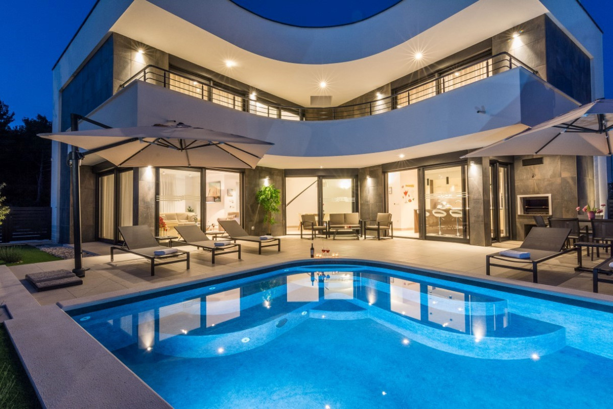 Villa Blue Diamond
