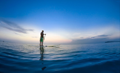 Stand up Paddling on the island Vir