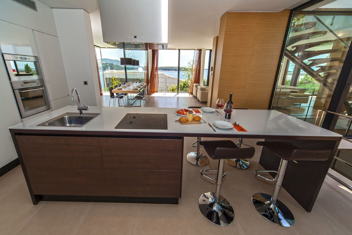 Villa Golden Look