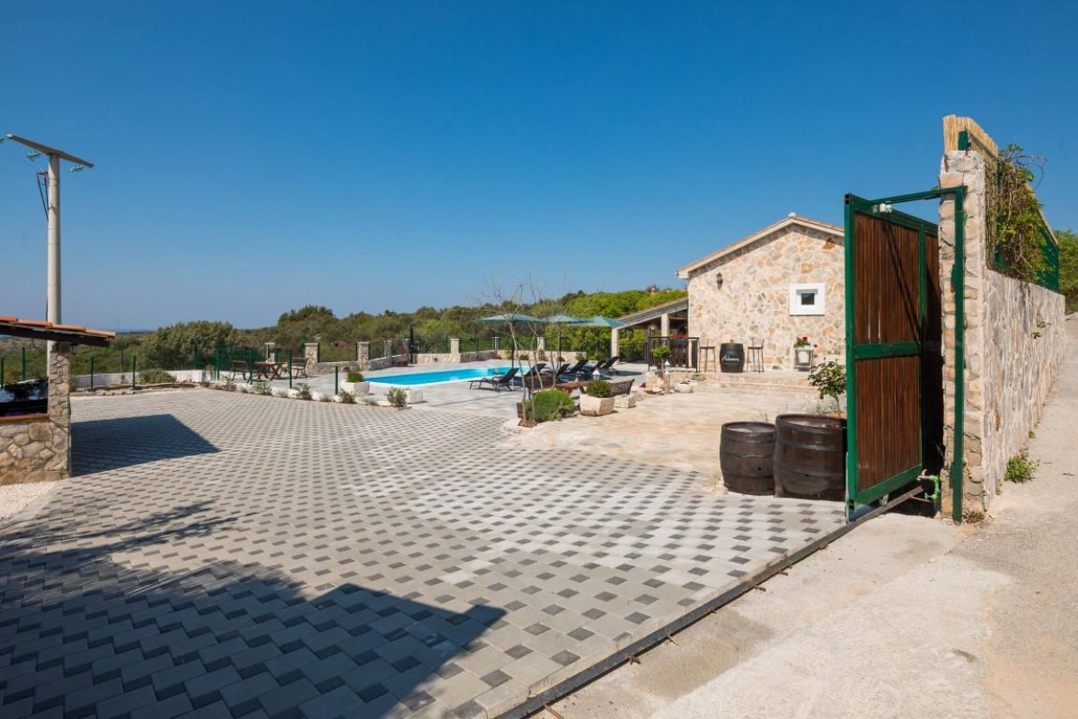 Villa Adamaris