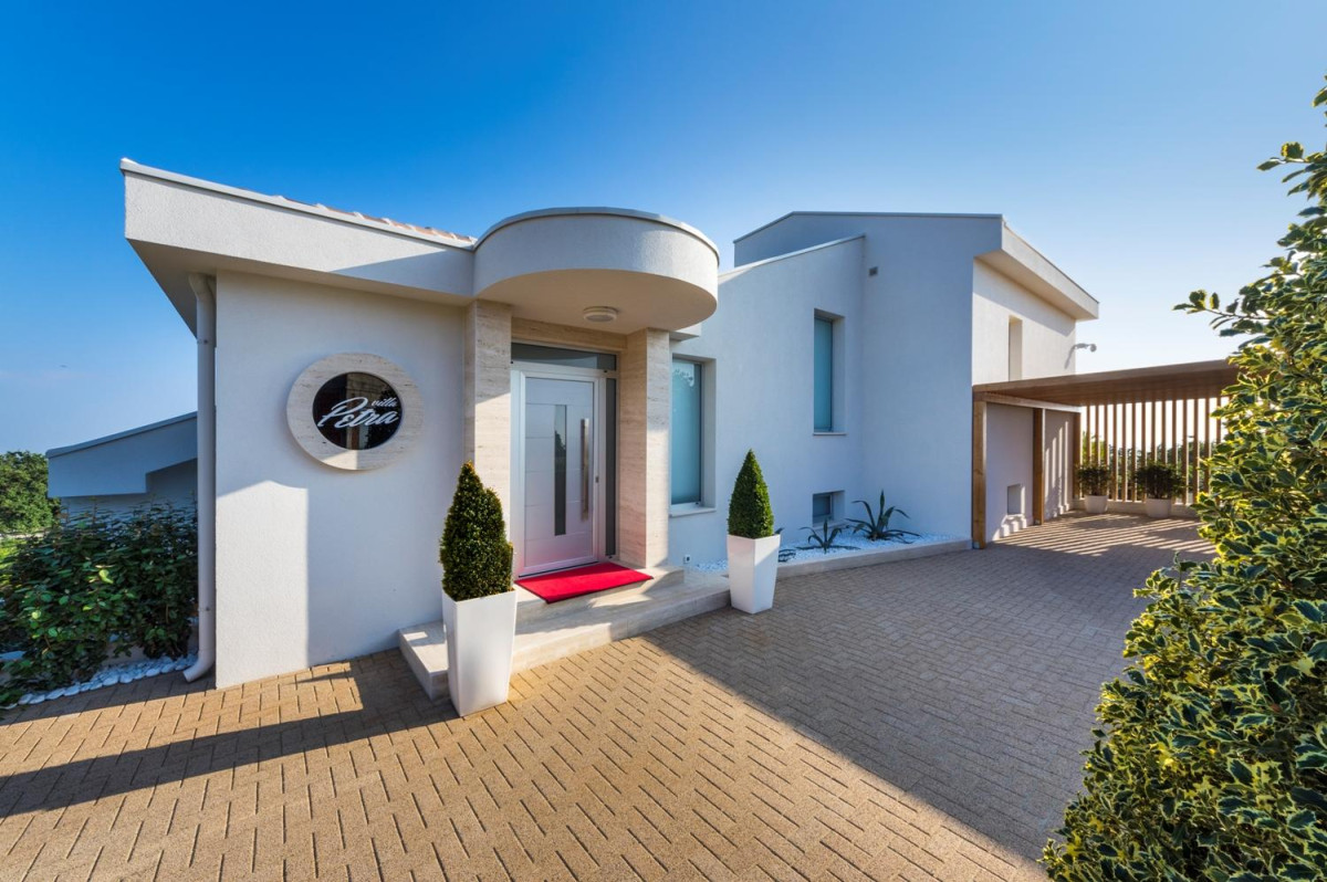 Villa Petra