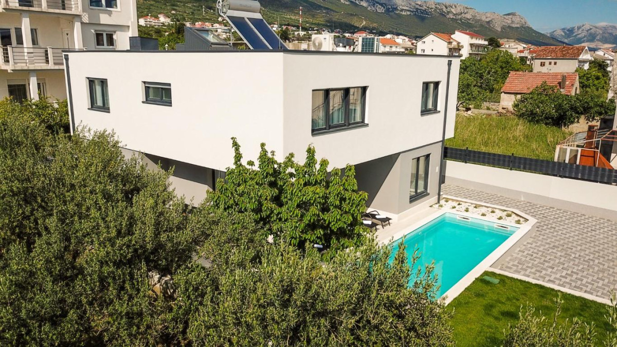 Villa North