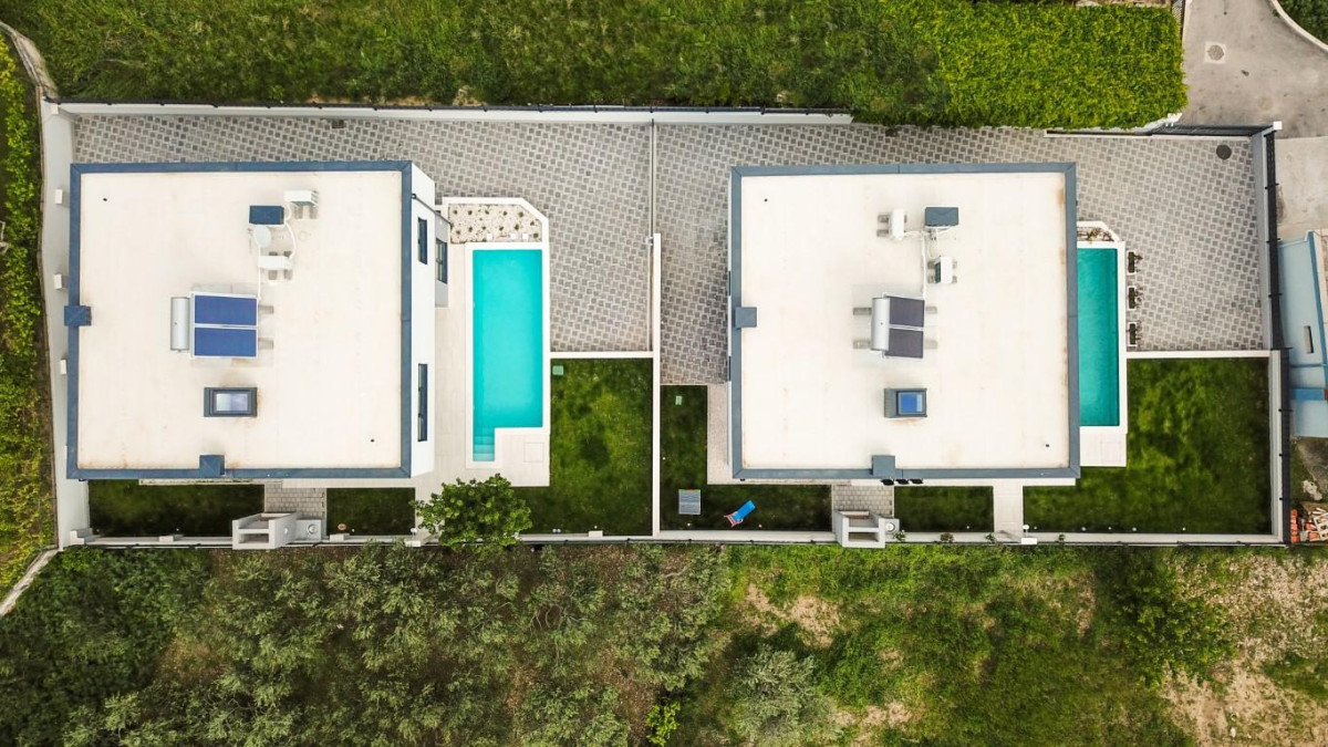 Villa Twin Ladies