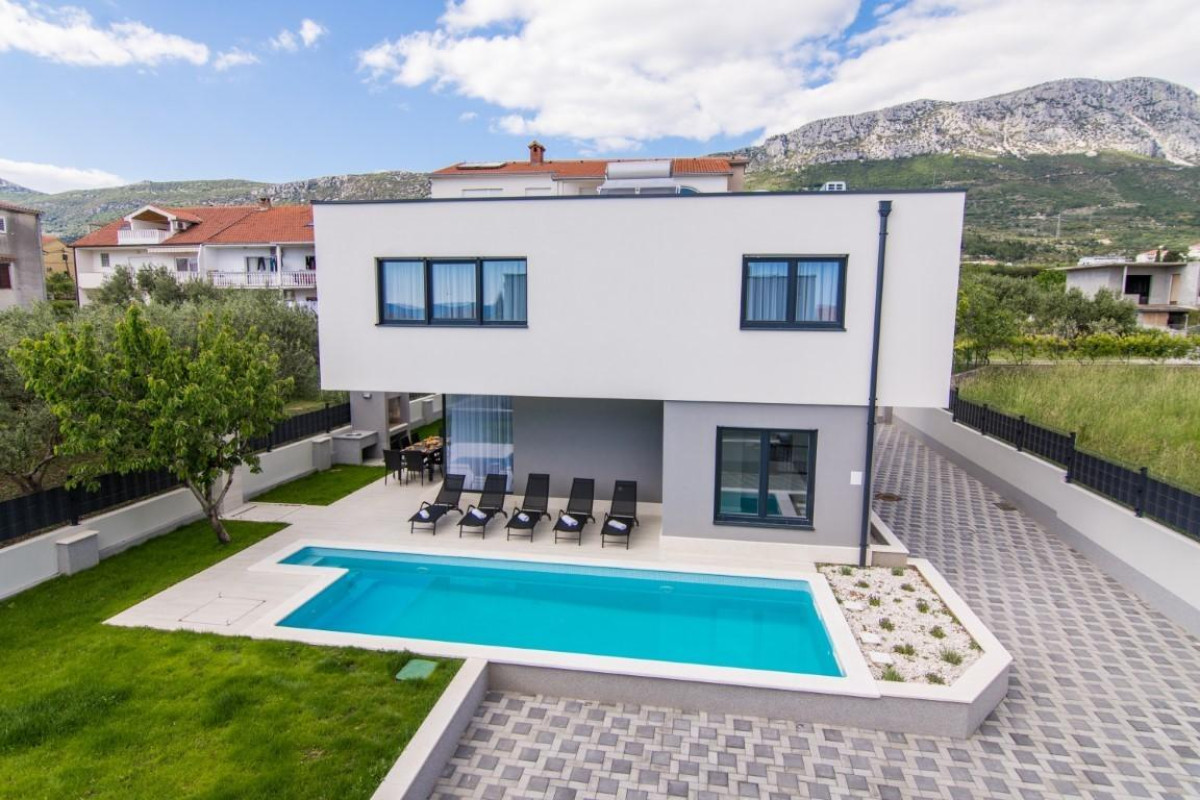 Villa Twin Ladies