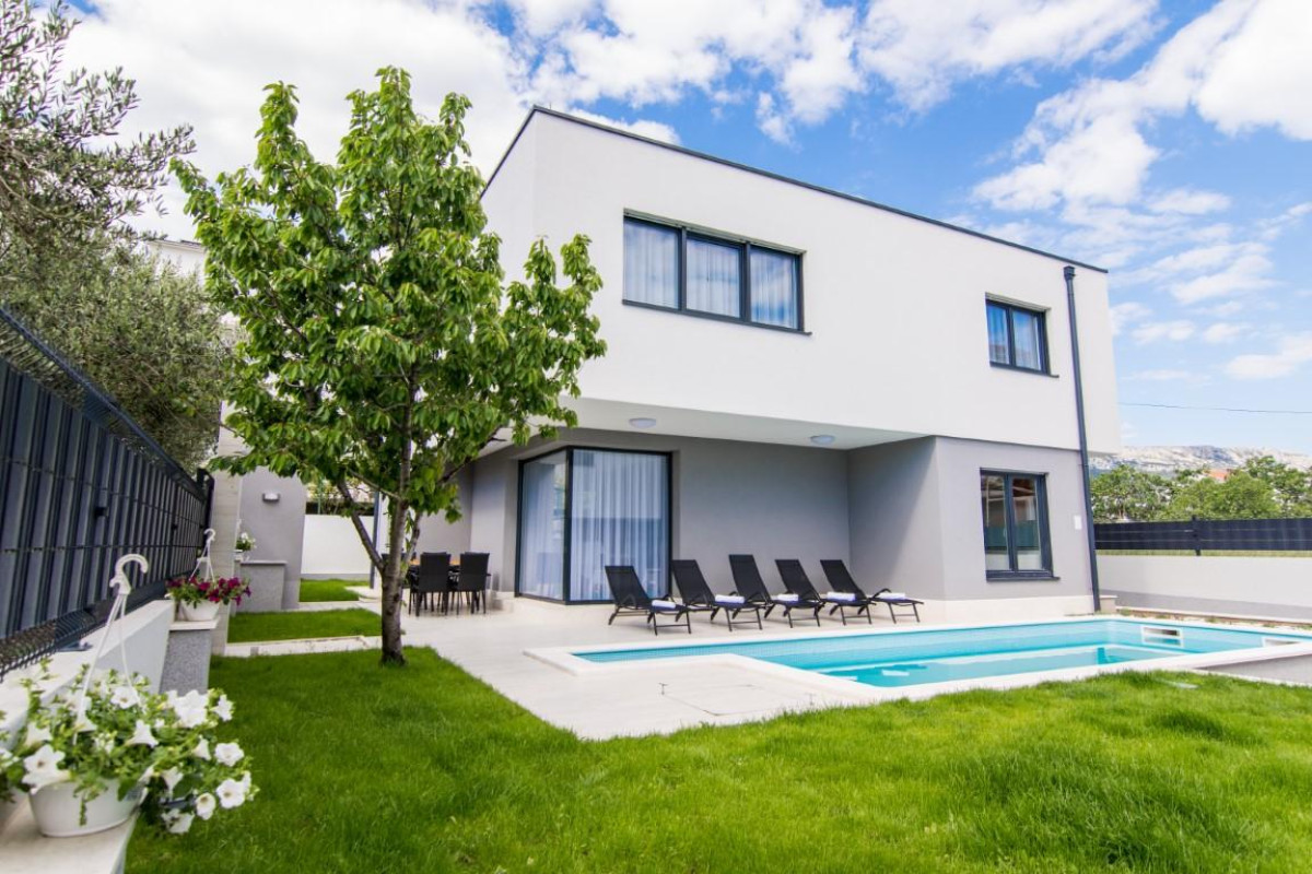Villa Twin Ladies