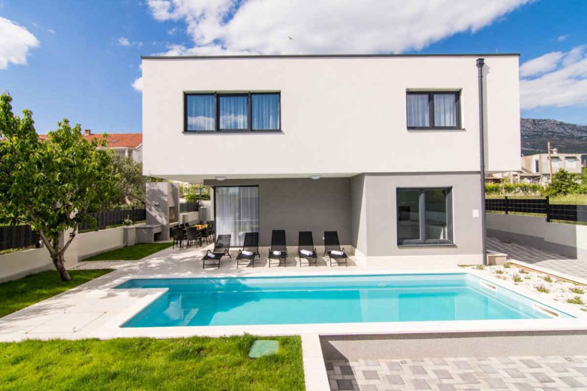 Villa Twin Ladies