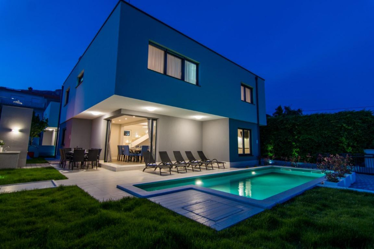 Villa Twin Ladies