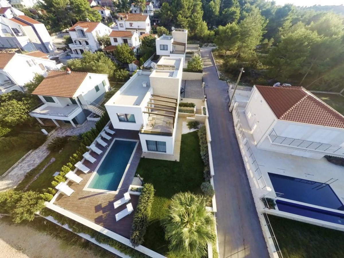 Villa More