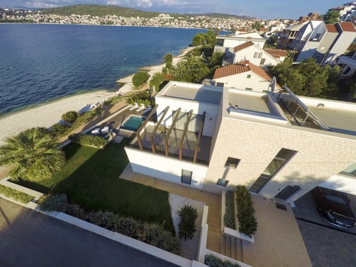 Villa More