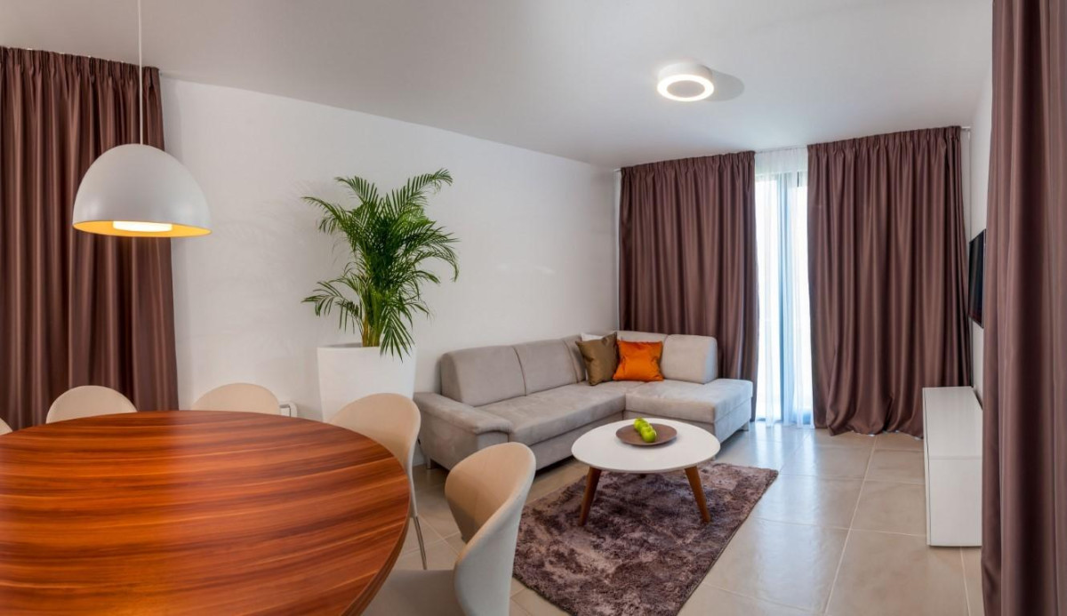 Villa More