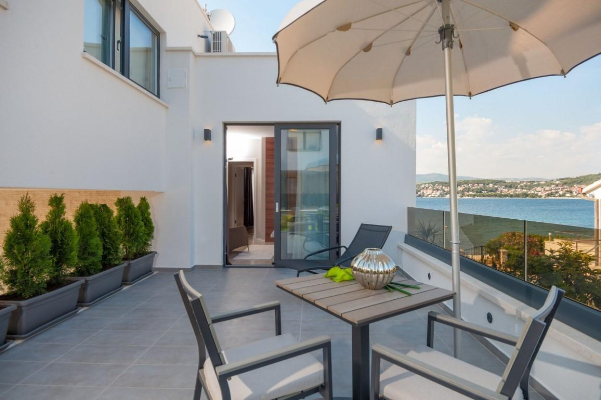 Villa More