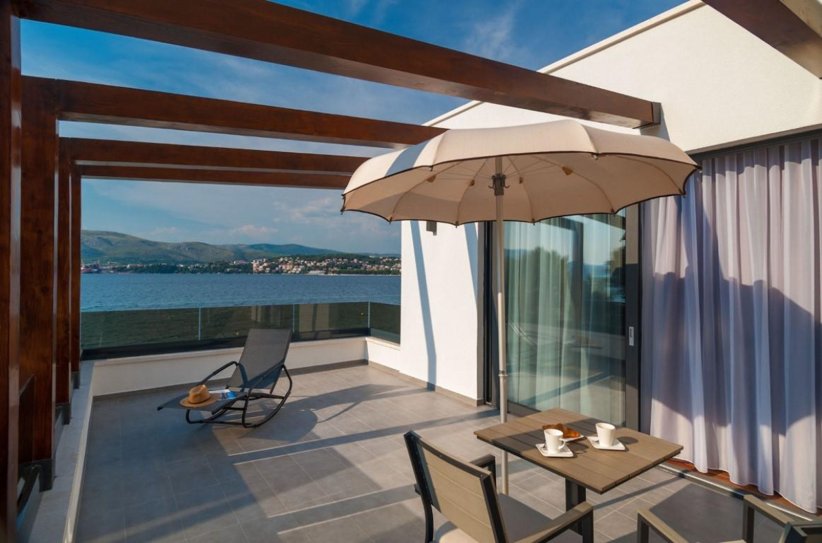 Villa More