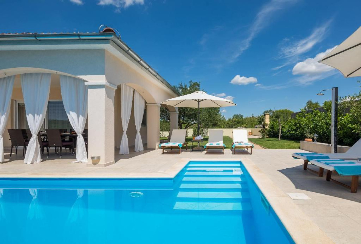 Villa Sunset Lady