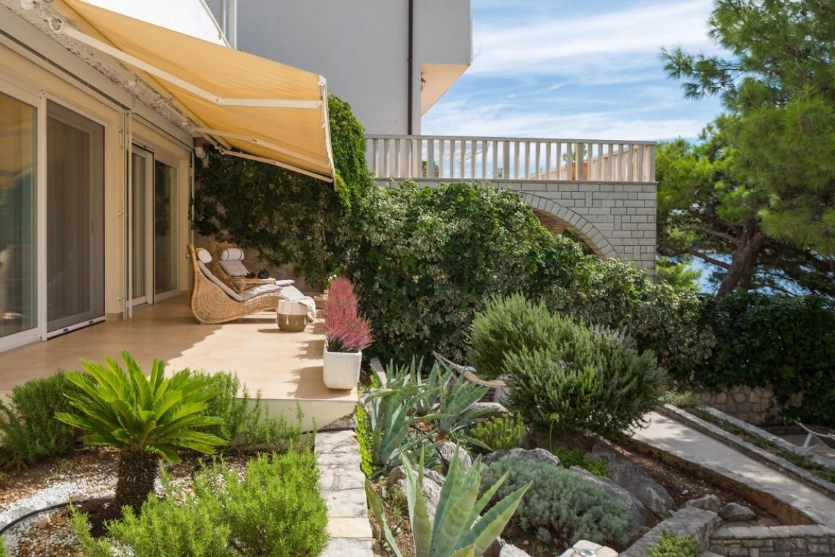 Villa Lara