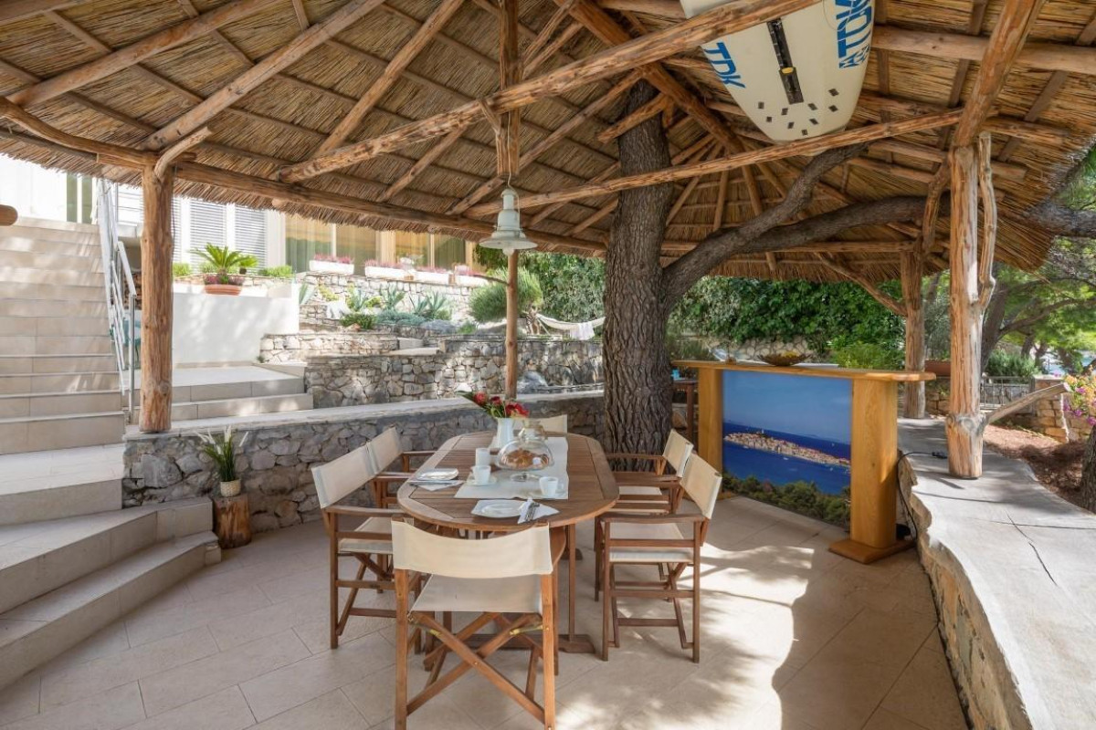 Villa Lara