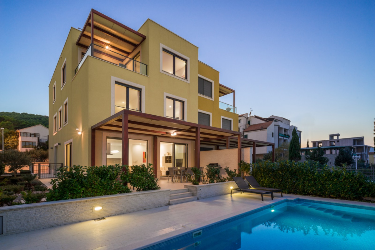 Beachfront villa Kate B Trogir