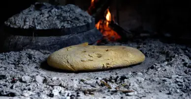 Homemade bread: Taste the tradition with specially made bread under "peka"
