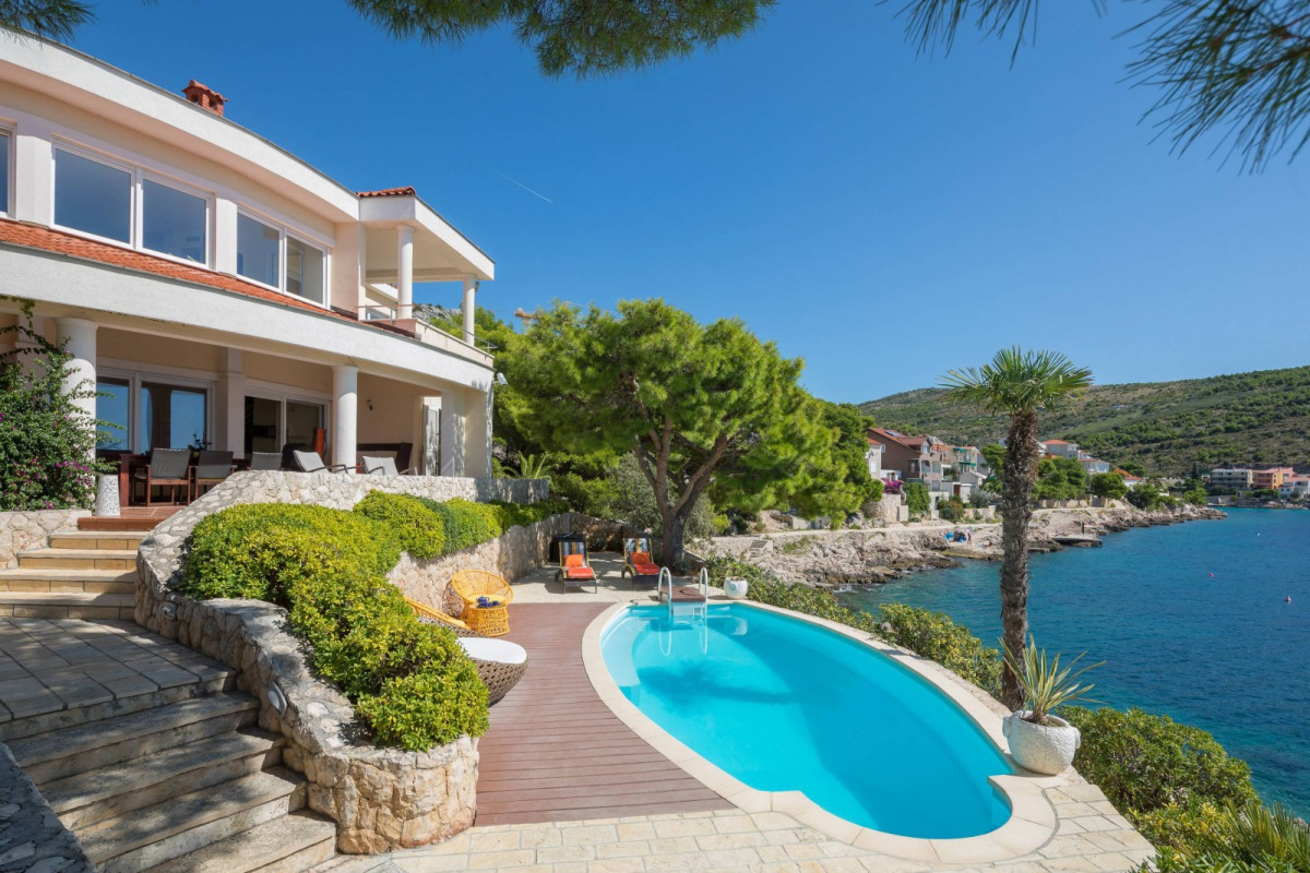 Luksuzna vila Jelena na plaži Primošten